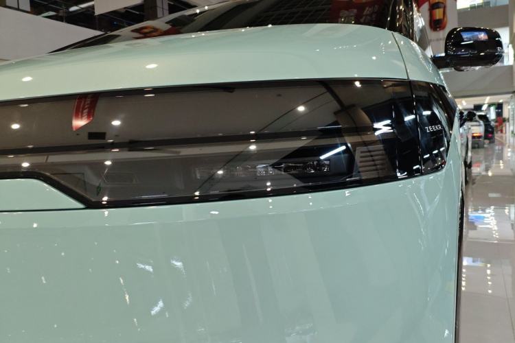 Used Zeekr MIX 2025 Intelligent Driving Version
