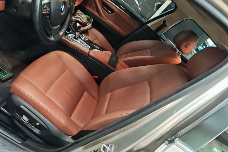 Used BMW 5 Series 2017 525Li Leading Model
