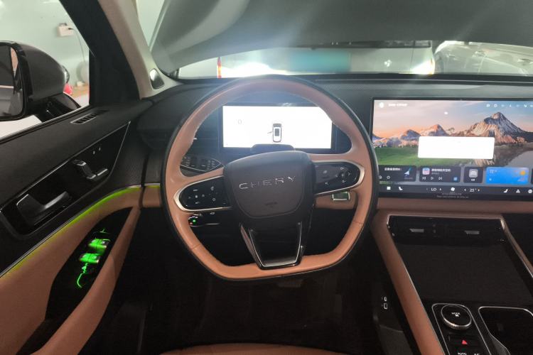 Used Chery Tiggo 8 L 2024 2.0T Two-Wheel Drive Prestige Version 5 Seats