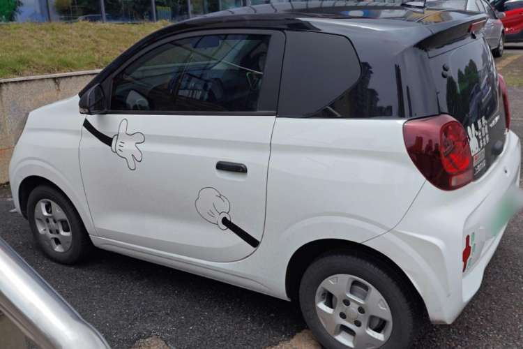 Used Roewe Clever 2021 302 km New Four-Seater Super-Efficient Version
