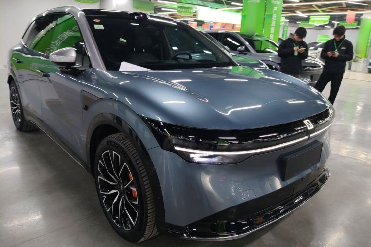 Used Zeekr 7X 2025 100 kWh Long-Range Rear-Wheel Drive with Intelligent Driving Features
