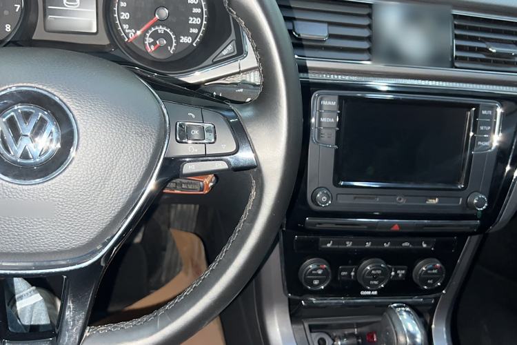 Used Volkswagen Passat 2016 330TSI DSG Luxury Edition
