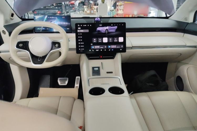 Used Hima Luxeed R7 2025 Range-Extended Version 251 km Max
