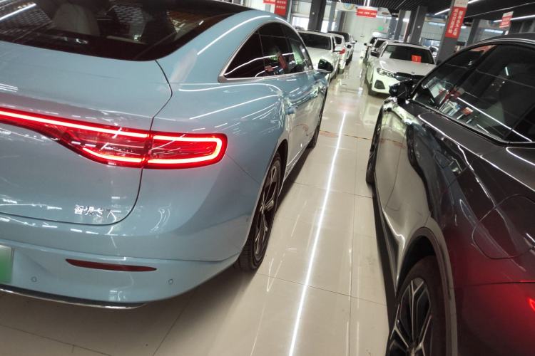 Used Hima Luxeed S7 2025 705 km Pro