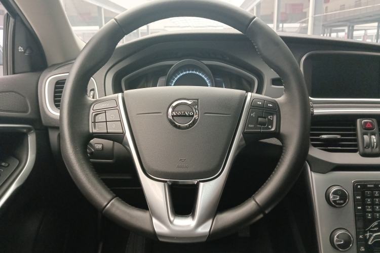Used Volvo V40 2018 T4 Zhiya Edition