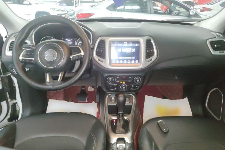 Used Jeep Compass 2020 220T Automatic Leading Edition
