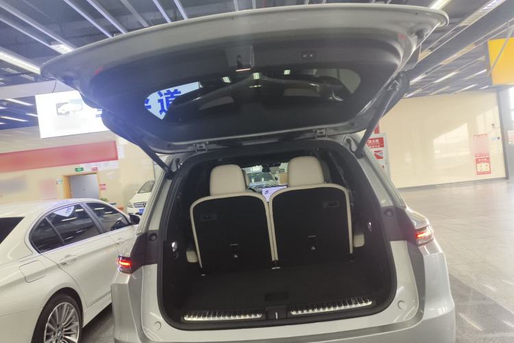 Used Li Auto L9 2022 Max model