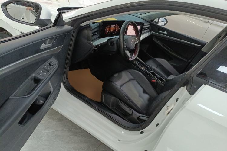 Used Volkswagen Lamando 2024 Lingdu L 200TSI DSG Trendy & Spicy Edition
