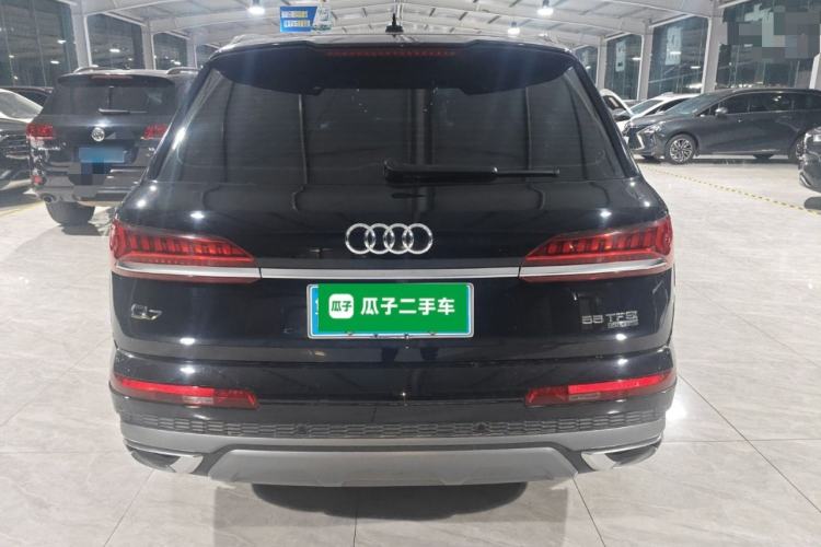 Used Audi Q7 2020 55 TFSI quattro S line sports model
