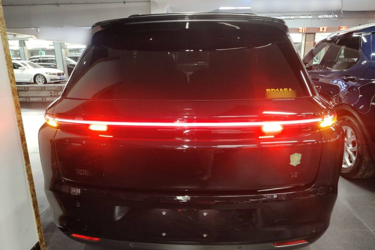 Used Li Auto L8 2023 Pro Model
