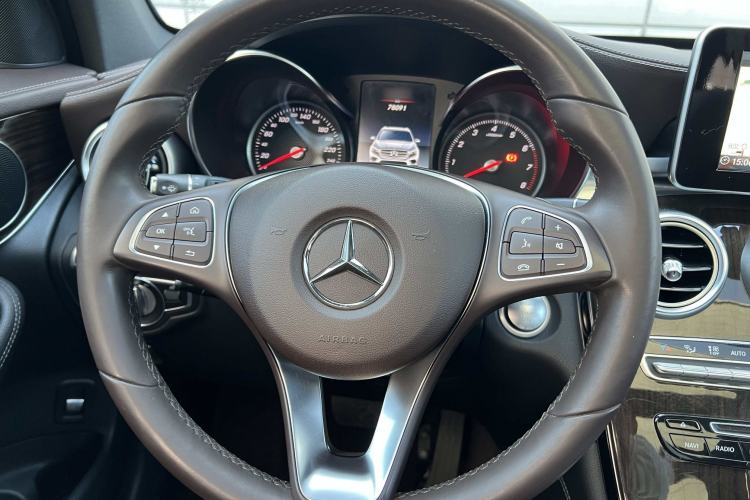 Used Mercedes-Benz GLC 2019 Facelift GLC 260 L 4MATIC Luxury Model
