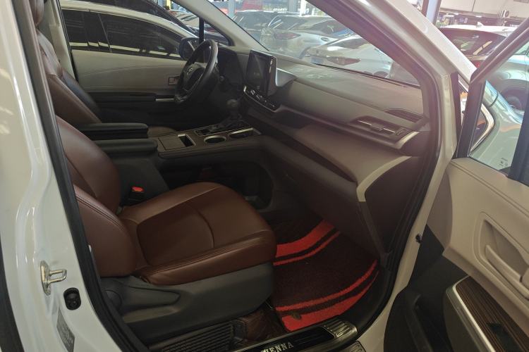 Used Toyota Sienna 2021 2.5L Hybrid Comfort Edition