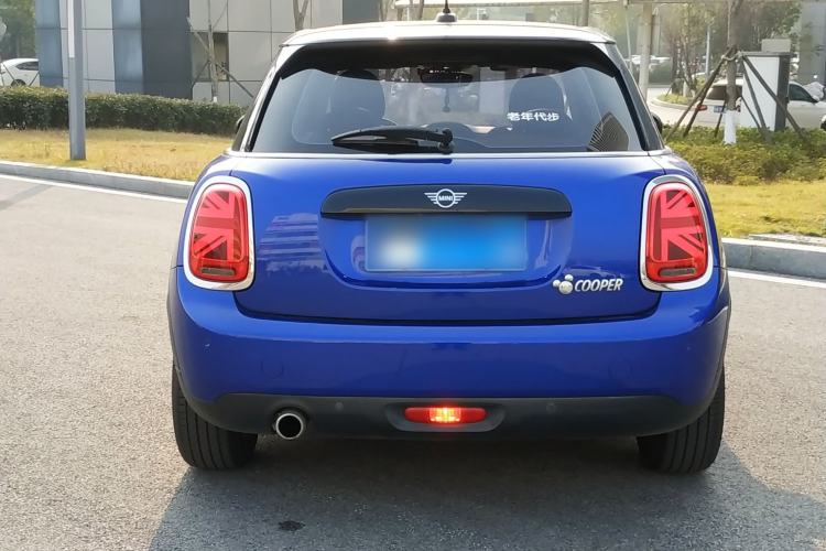 Used  MINI 2019 1.5T COOPER Classic Edition Five-Door Version
