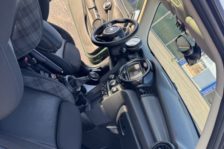 Used MINI MINI 2016 1.5T COOPER
