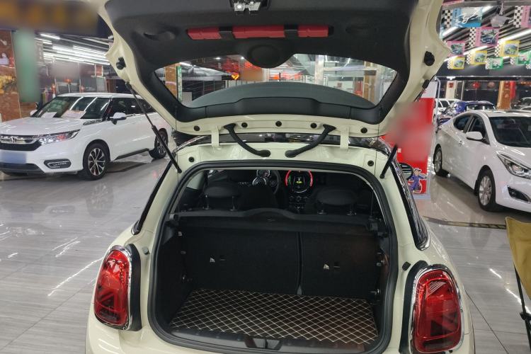 Used  MINI 2018 1.5T COOPER Classic Edition
