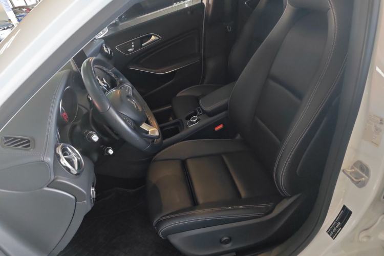 Used Mercedes-Benz GLA 2017 GLA 220 4MATIC Luxury Model
