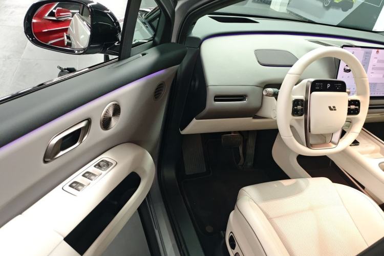 Used Li Auto Li Auto i6 2025 Model Two-Wheel-Drive Standard Type