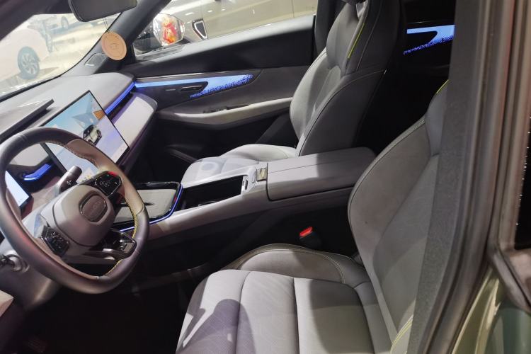 Used Lynk & Co 08 EM-P 2023 220km All-Wheel-Drive Performance Halo