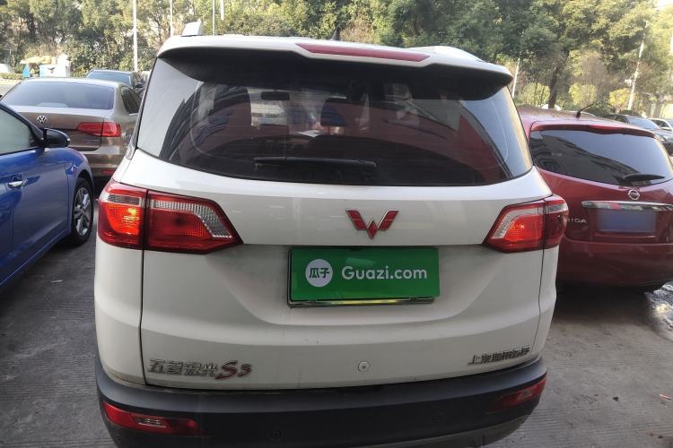 Used Wuling Hongguang S3 2018 1.5L Manual Luxury Model China V Standard
