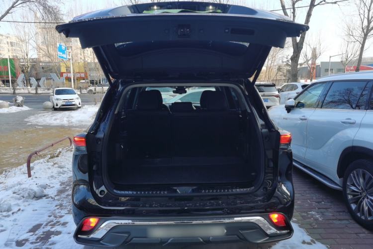 Used Toyota Highlander 2023 2.5L Smart Electric Hybrid Dual-Motor All-Wheel-Drive Luxury 7-Seater
