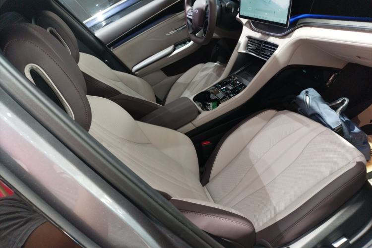 Used BYD Song PLUS New Energy 2025 DM-i Smart Drive 112KM Prestige Model