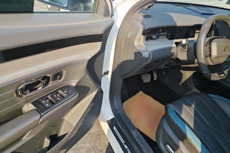 Used JETOUR Shanhai Shanhai L6 2024 1.5TD DHT ULTRA
