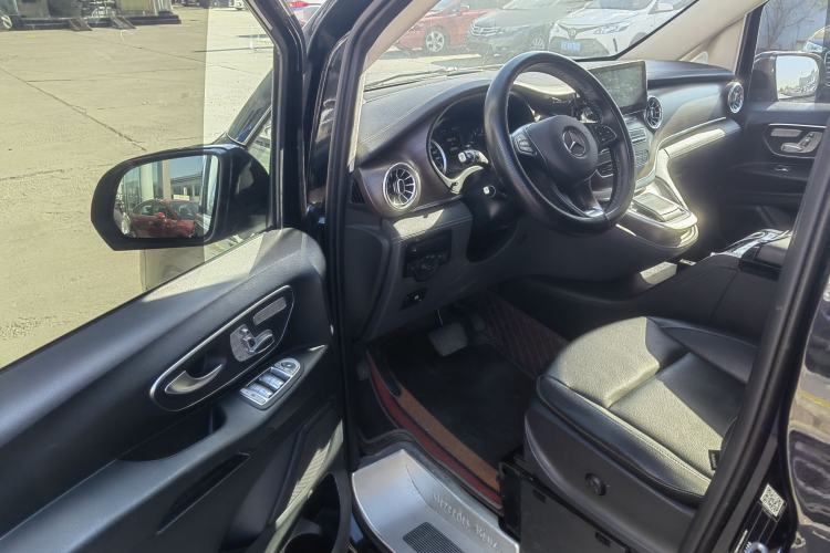 Used Mercedes-Benz Vito 2023 2.0T Business Version 7 Seats
