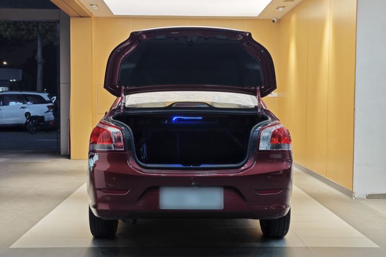 Used Baojun 630 2014 1.5L automatic comfort version
