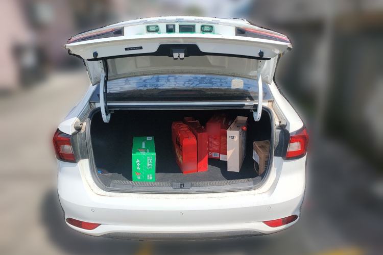 Used Roewe i5 2019 1.5L Automatic 4G Connected Linghao Flagship Edition
