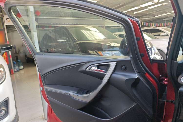 Used Buick GT 2014 XT 1.6L Automatic Fashion Edition
