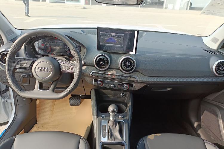 Used Audi Q2L 
