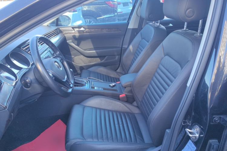 Used Volkswagen Magotan 2019 330TSI DSG Leading Model China VI Standard
