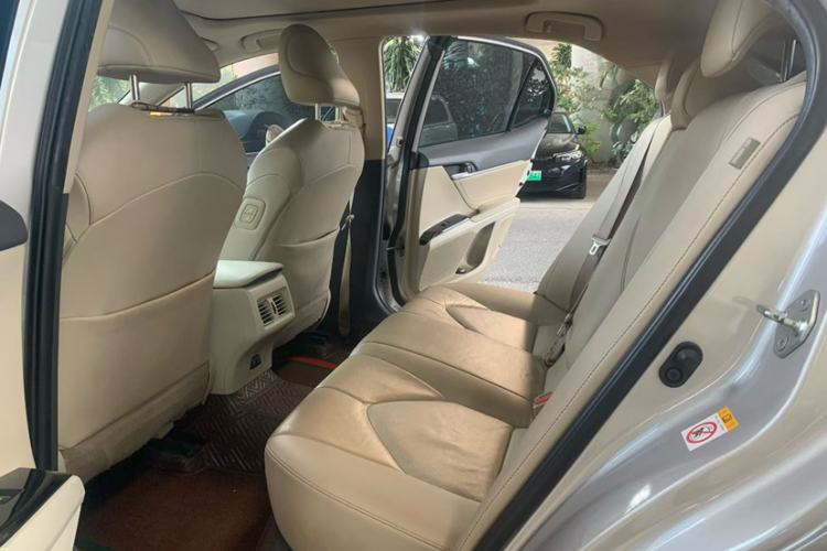 Used Toyota Camry 2018 2.5G Luxury Edition
