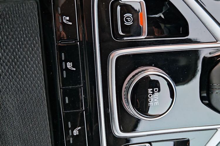 Used Hongqi HS5 2022 Revised Version 2.0T Smart Connect Flagship Edition
