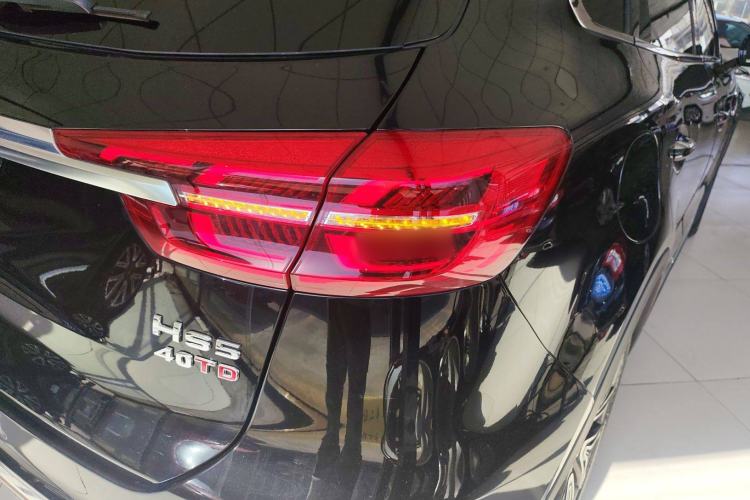 Used Hongqi HS5 2022 Facelifted Version 2.0T Smart Connect Flagship All-Wheel-Drive Edition
