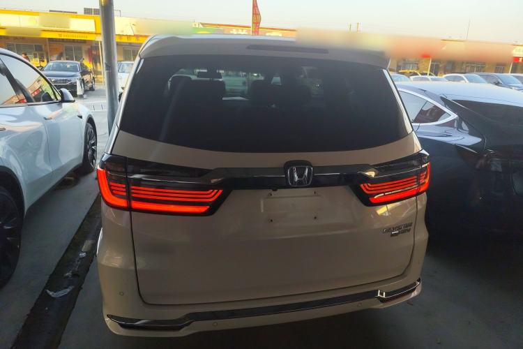 Used Honda Elysion 2022 2.0L eHEV Luxury First Edition
