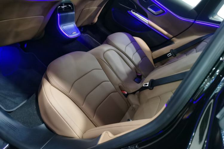 Used Mercedes-Benz E-Class 2024 Facelift E 300 L Fashion Sport Edition
