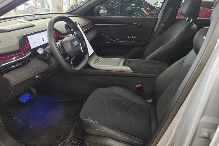 Used  L6 2024 125km Creative Edition
