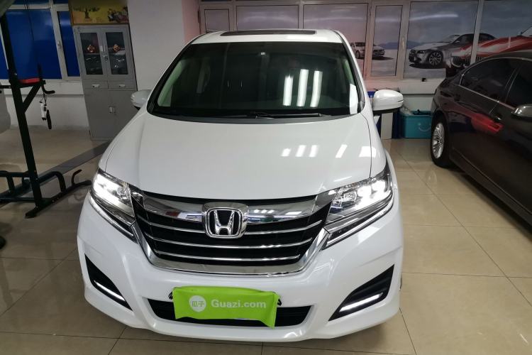 Used Honda Elysion 2016 2.4L Luxury Edition
