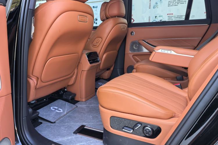 Used Hima AITO M8 2025 Extended-Range Max+ Version 53.4 kWh 6-Seater Edition
