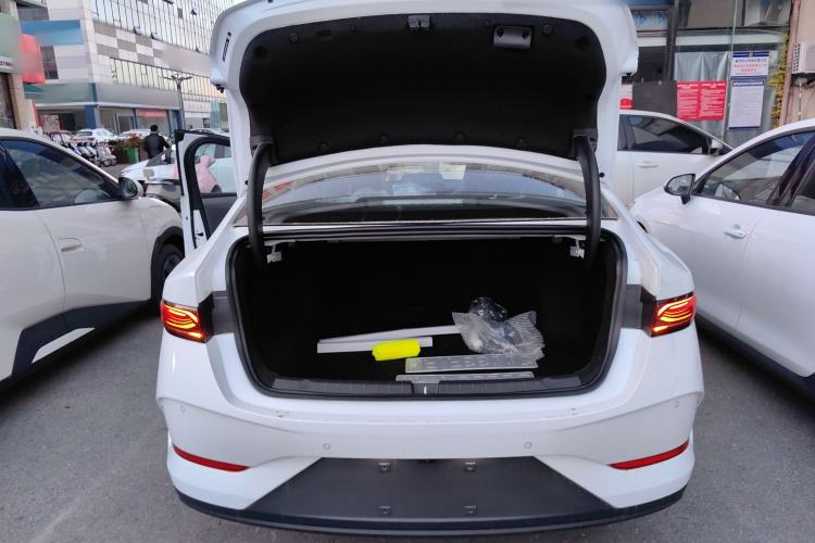 Used BYD Qin PLUS 2025 DM-i Smart Drive 55KM Leading Model