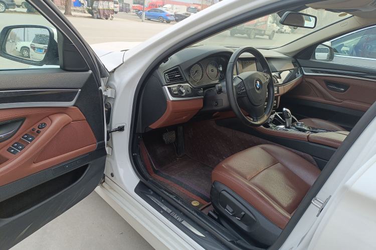 Used BMW 5 Series 2015 520i Elegant Edition