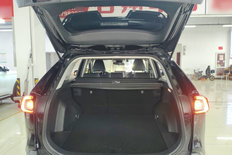 Used Toyota Wildlander 2022 2.0L CVT Two-Wheel Drive Luxury PLUS Edition
