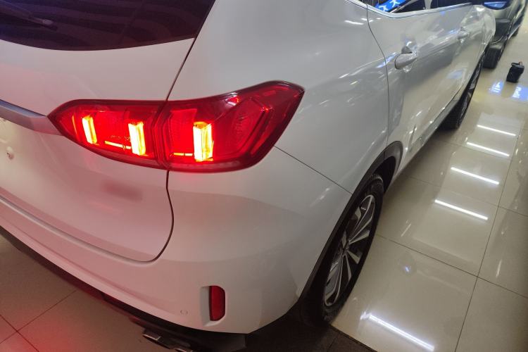 Used Wey VV6 2018 2.0T Two-Wheel-Drive Ultra-Luxury Version China V Standard