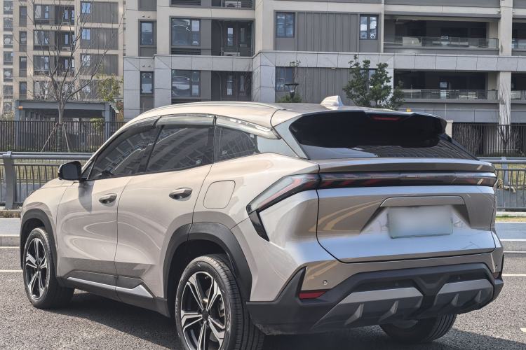 Used  L7 2023 1.5T 115 km PLUS