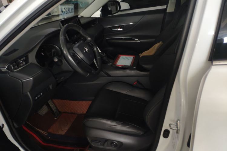 Used Toyota Harrier 2022 2.0L CVT Two-Wheel Drive Luxury Edition