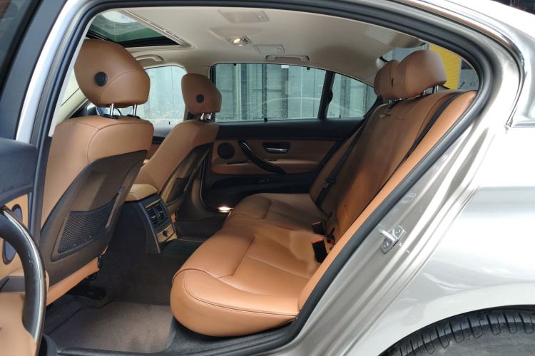 Used BMW 3 Series 2015 320Li Luxury Design Package
