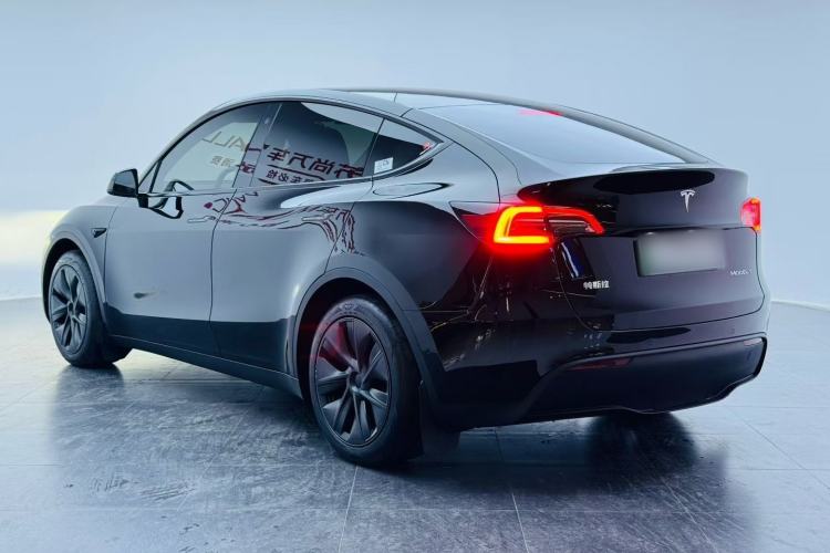 Used Tesla Model Y 2023 Rear-Wheel-Drive Version
