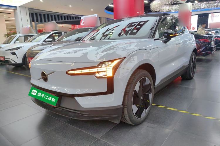 Used Volvo EX30 2025 Rear-Drive Long-Range Version Ultra
