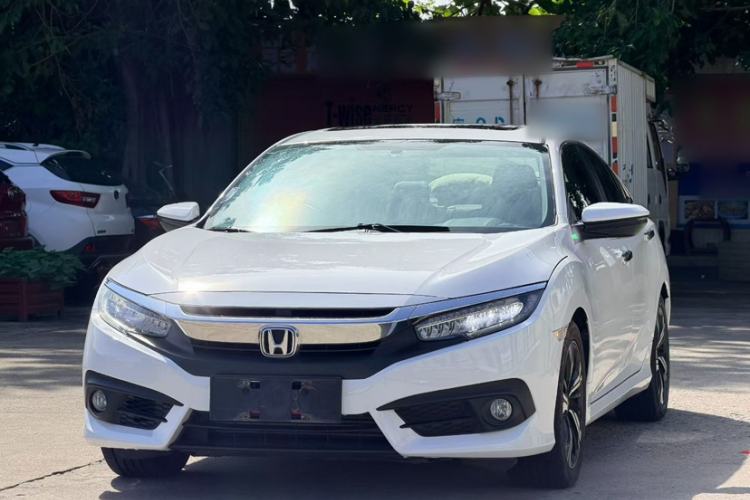 Used Honda Civic 2016 220TURBO CVT Prestige Edition
